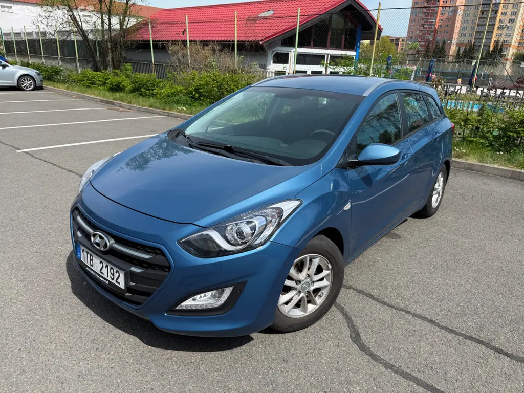 HYUNDAI i30 1,6 MPI 88kW rok 2016 1.majitel - DPH